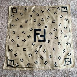 フェンディ　FENDI バンダナ　ハンカチ　スカーフ　首飾り　ズッカ　ズッキーノ