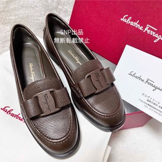 Salvatore Ferragamo - フェラガモ 美品 VIVALDO ローファー ヴァラ