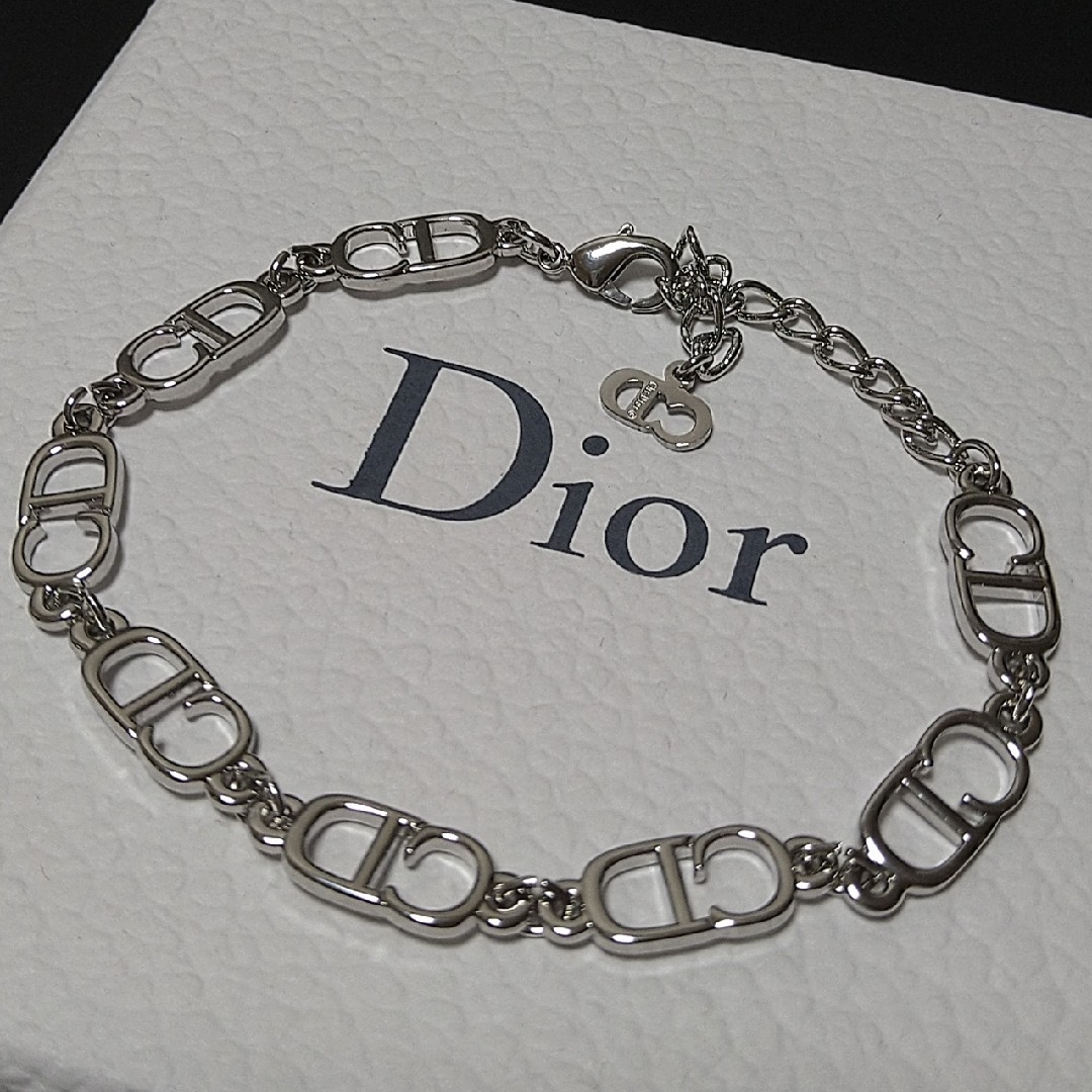 Christian Dior(クリスチャンディオール)のクリスチャンディオール　シルバー　チェーン　ブレスレット　CD ロゴ 極美品 レディースのアクセサリー(ブレスレット/バングル)の商品写真