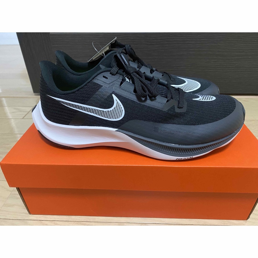 NIKE(ナイキ)のNIKE スニーカー 黒 25.5cm メンズの靴/シューズ(スニーカー)の商品写真