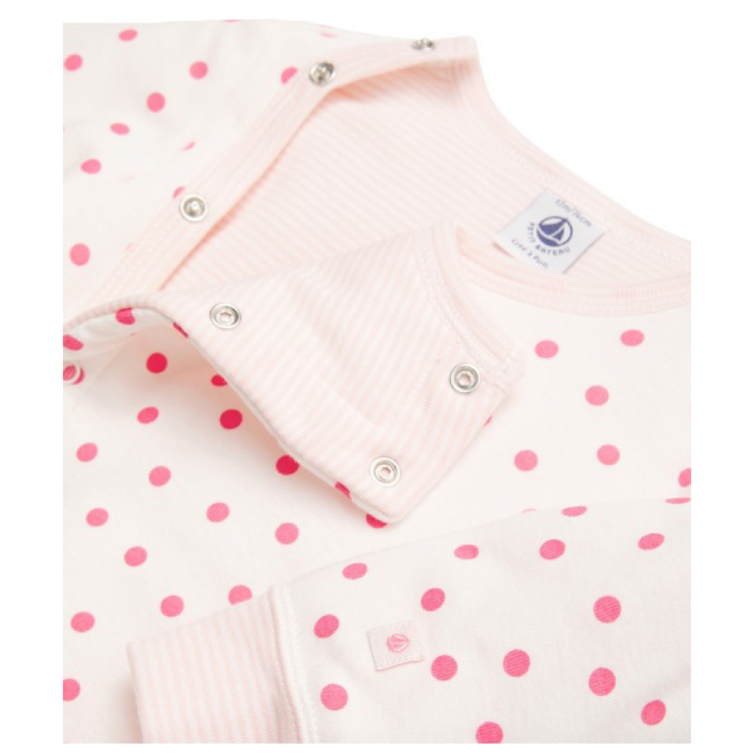 PETIT BATEAU(プチバトー)のプチバトー　ドット柄　ロンパース　中綿ロンパース　前開き　新生児　ボーダー キッズ/ベビー/マタニティのベビー服(~85cm)(ロンパース)の商品写真