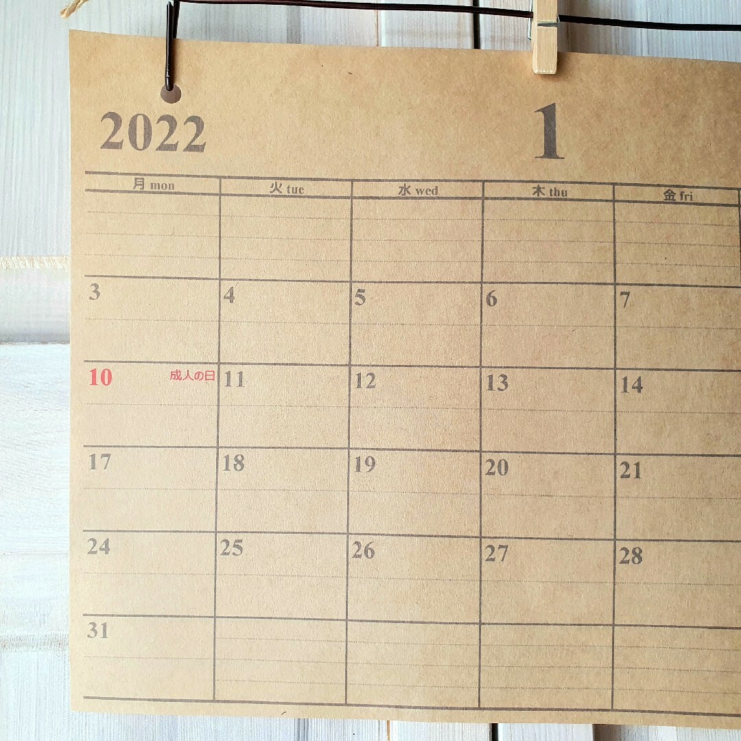 【A4横】壁掛けカレンダーカントリー調 月曜始まり*フレッシュユーカリ付き インテリア/住まい/日用品の文房具(カレンダー/スケジュール)の商品写真