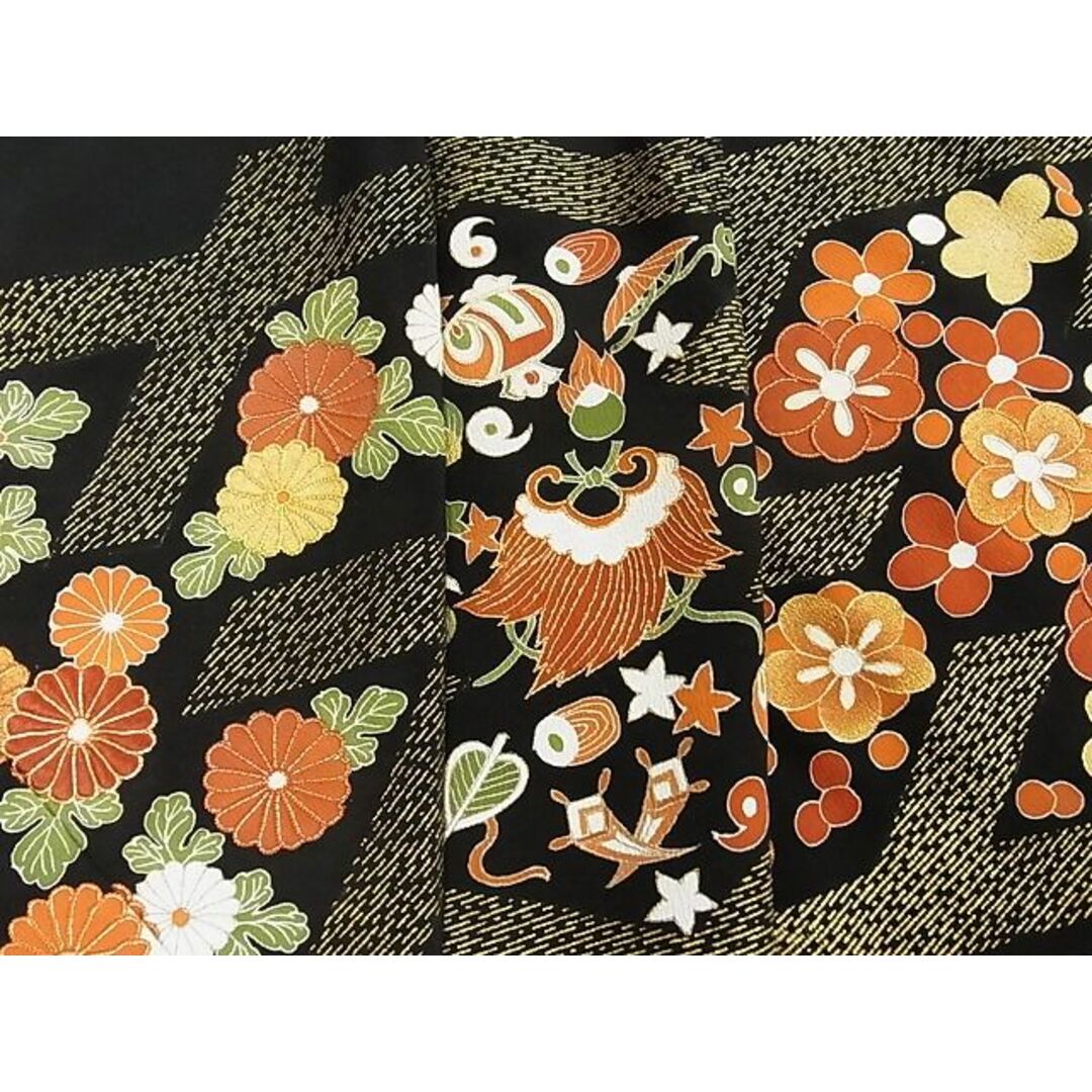 平和屋-こころ店■豪華黒留袖 駒刺繍 吉祥花文 金彩 着丈154cm 裄丈63cm 正絹 逸品 A-ck5084