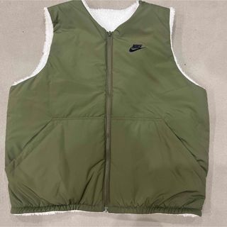 ナイキ(NIKE)のNIKE ナイキ リバーシブル　ベスト　ボアとナイロン　サイズXL  新品タグ付(ベスト)