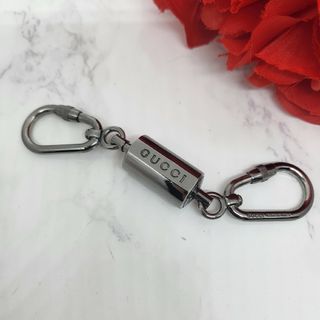 グッチ(Gucci)の【人気】 GUCCI グッチ キーホルダー カラビナ キーチェーン ブラック(キーホルダー)