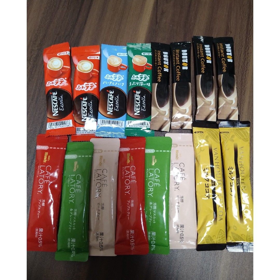 Nestle ミルクココア・インスタントコーヒー・ふわラテ・カフェラトリー 16袋の通販 by ユキミチ's shop｜ネスレならラクマ