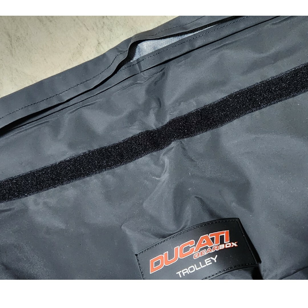Ducati(ドゥカティ)のドゥカティ　防水　袋　バッグ 自動車/バイクのバイク(その他)の商品写真