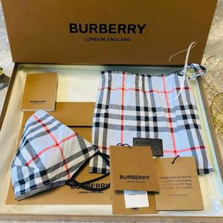 BURBERRY(チェック ・ セット/コーデ)のフリマアイテム一覧 BURBERRY(チェック ・ セット/コーデ)のフリマアイテム一覧
