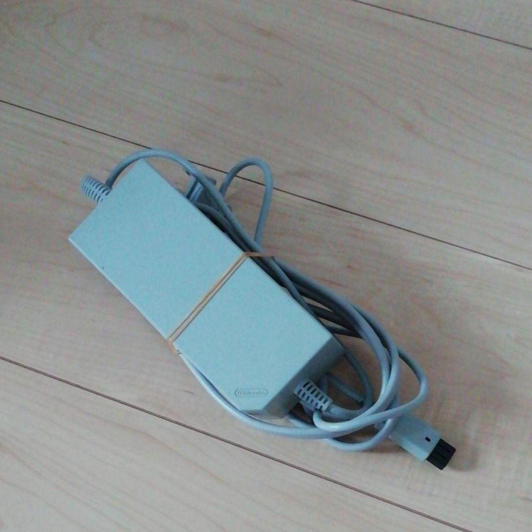 Wii ACアダプター 電源コード エンタメ/ホビーのゲームソフト/ゲーム機本体(家庭用ゲーム機本体)の商品写真