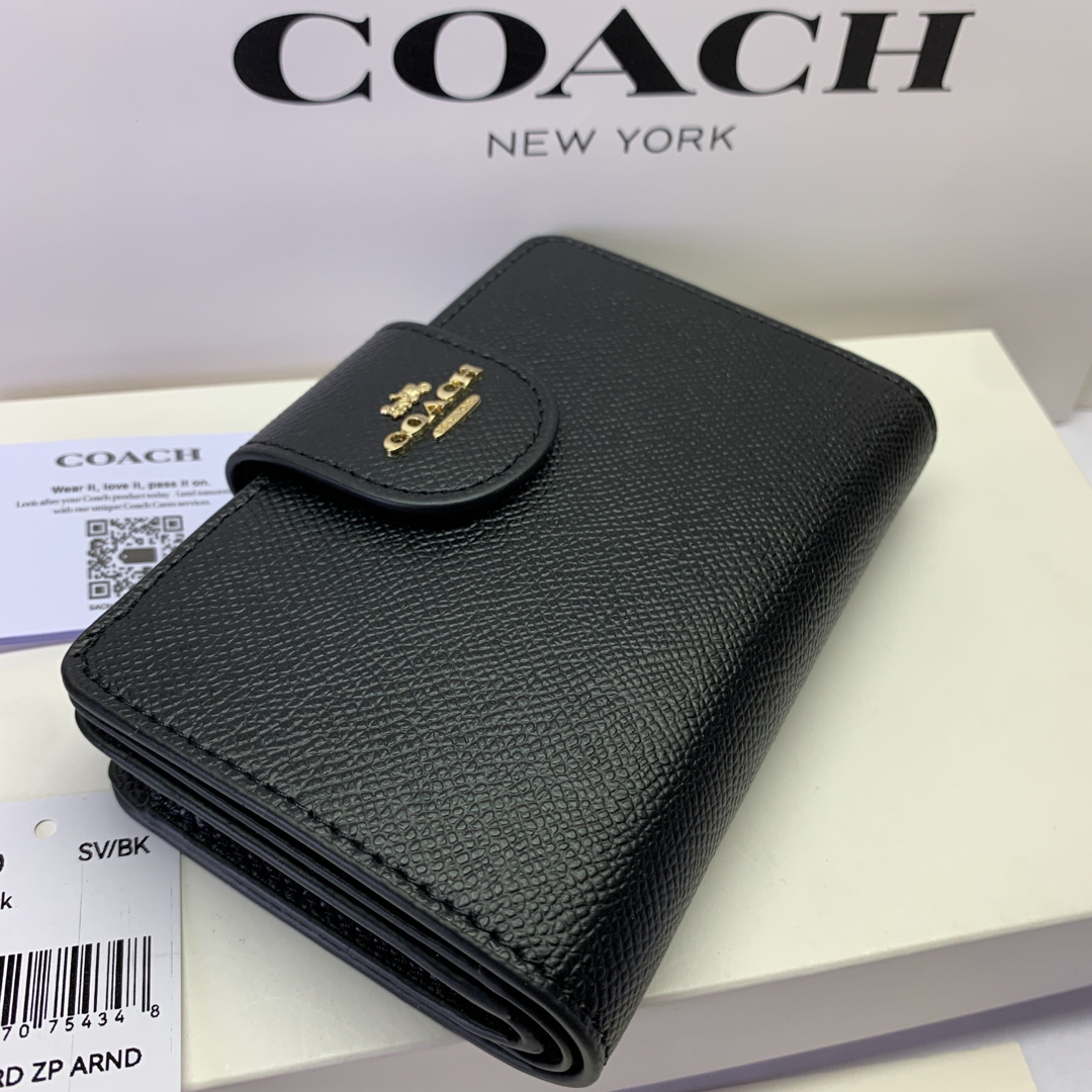 COACH  新品　F6390 二つ折り財布 ミディアムウォレット　黒　ブラック