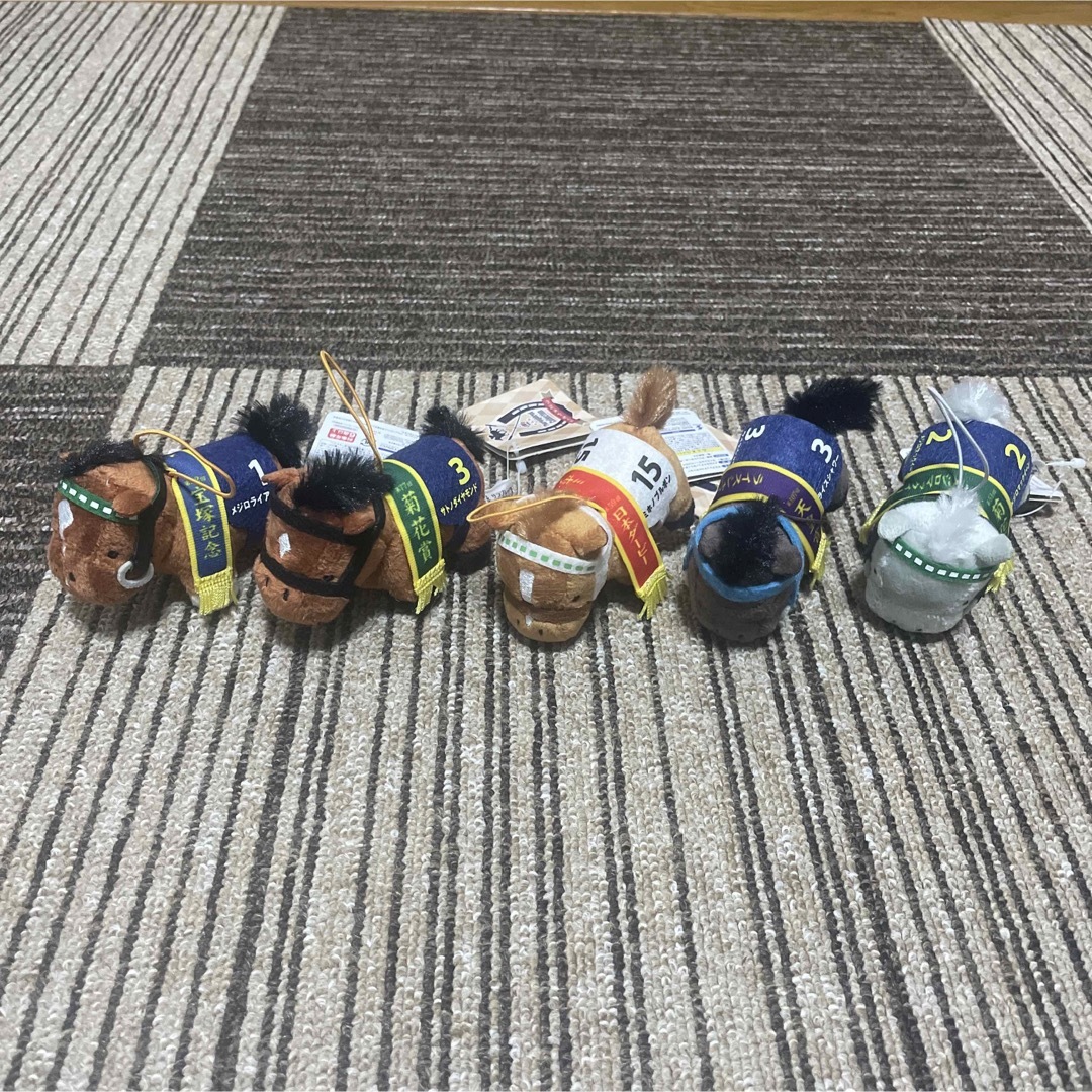 SK JAPAN(エスケイジャパン)のサラブレッドコレクション ミニマスコット2 5頭セット エンタメ/ホビーのおもちゃ/ぬいぐるみ(ぬいぐるみ)の商品写真