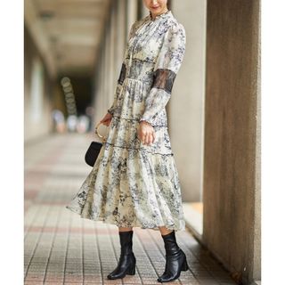 トッコクローゼット(TOCCO closet)の新品未使用♡ウエストシャーリング星座トワルドジュイ柄レース切替ワンピース(ロングワンピース/マキシワンピース)