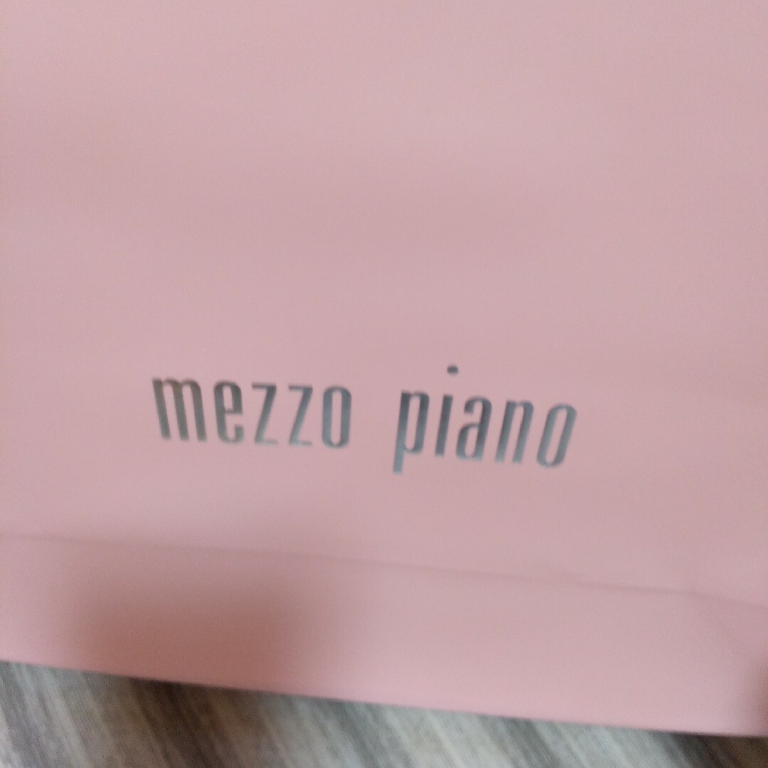 mezzo piano(メゾピアノ)のメゾピアノのショップ袋　まとめ売り5枚 レディースのバッグ(ショップ袋)の商品写真