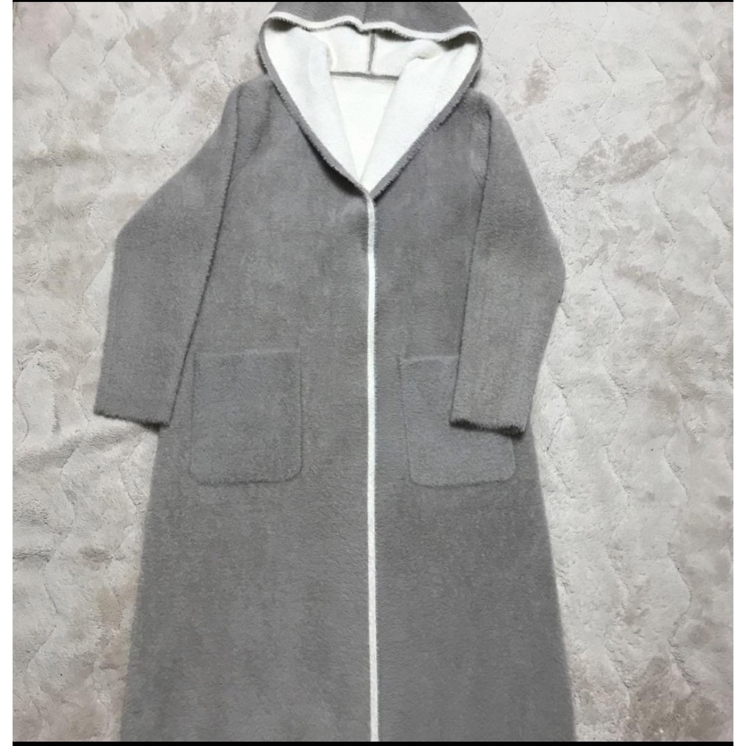 ベルベット　コート　L〜LL レディースのジャケット/アウター(ロングコート)の商品写真