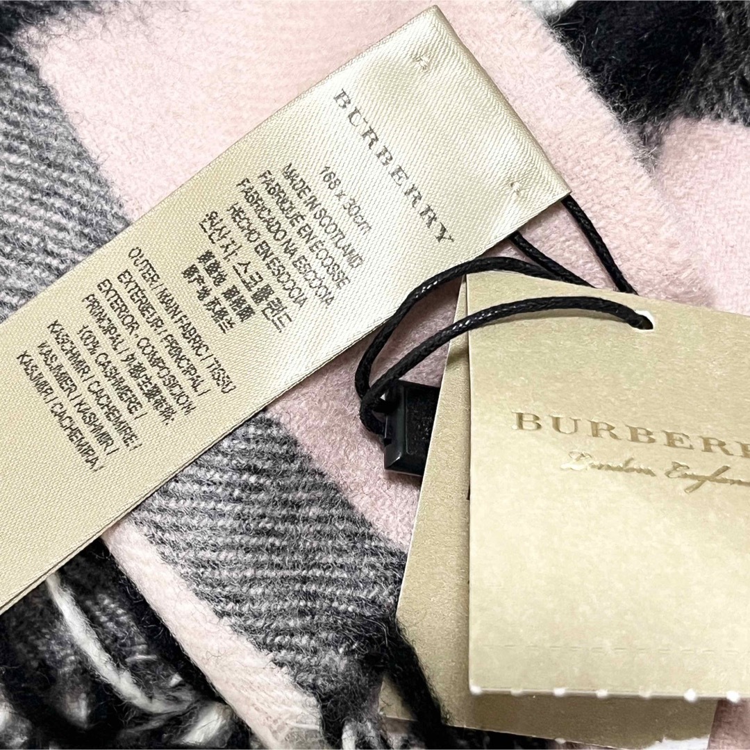 BURBERRY(バーバリー)の【タグ付き未使用品/カシミヤ100%】BURBERRY ノバチェック マフラー レディースのファッション小物(マフラー/ショール)の商品写真