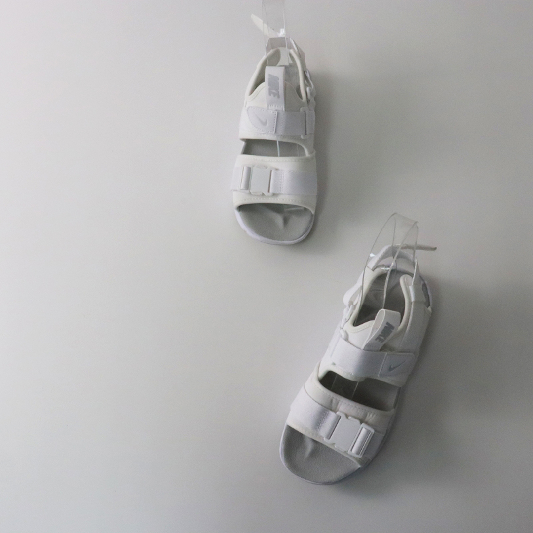 NIKE(ナイキ)の美品 NIKE ナイキ CV5515-101 W CANYON SANDAL 23cm/ホワイト キャニオン サンダル【2400013564915】 レディースの靴/シューズ(サンダル)の商品写真
