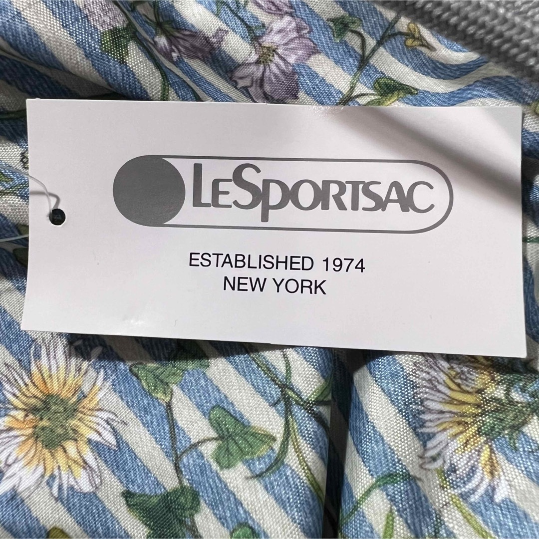 LeSportsac(レスポートサック)の【新品未使用】レスポートサック　ボタニカル柄　リュック レディースのバッグ(リュック/バックパック)の商品写真