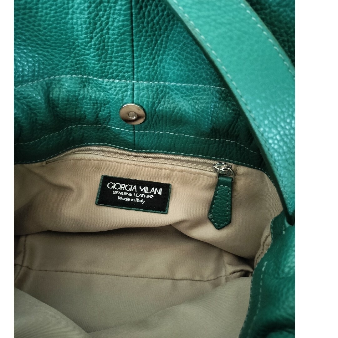 GIORGIA MILANI(ジョージアミラーニ)のお値下げ　ジョルジアミラーニ　巾着 タッセルバッグ　牛革　グリーン レディースのバッグ(ショルダーバッグ)の商品写真