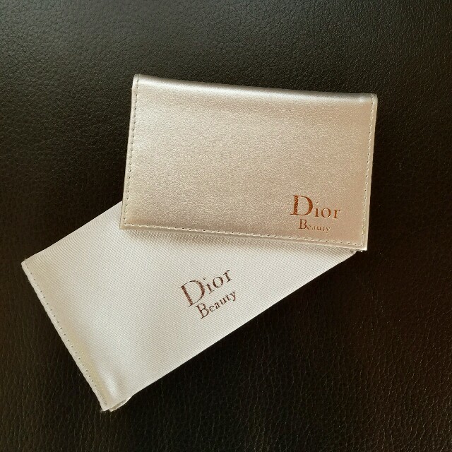 Dior(ディオール)の新品♥未使用　ディオール携帯ミラー、ケース付き レディースのファッション小物(その他)の商品写真