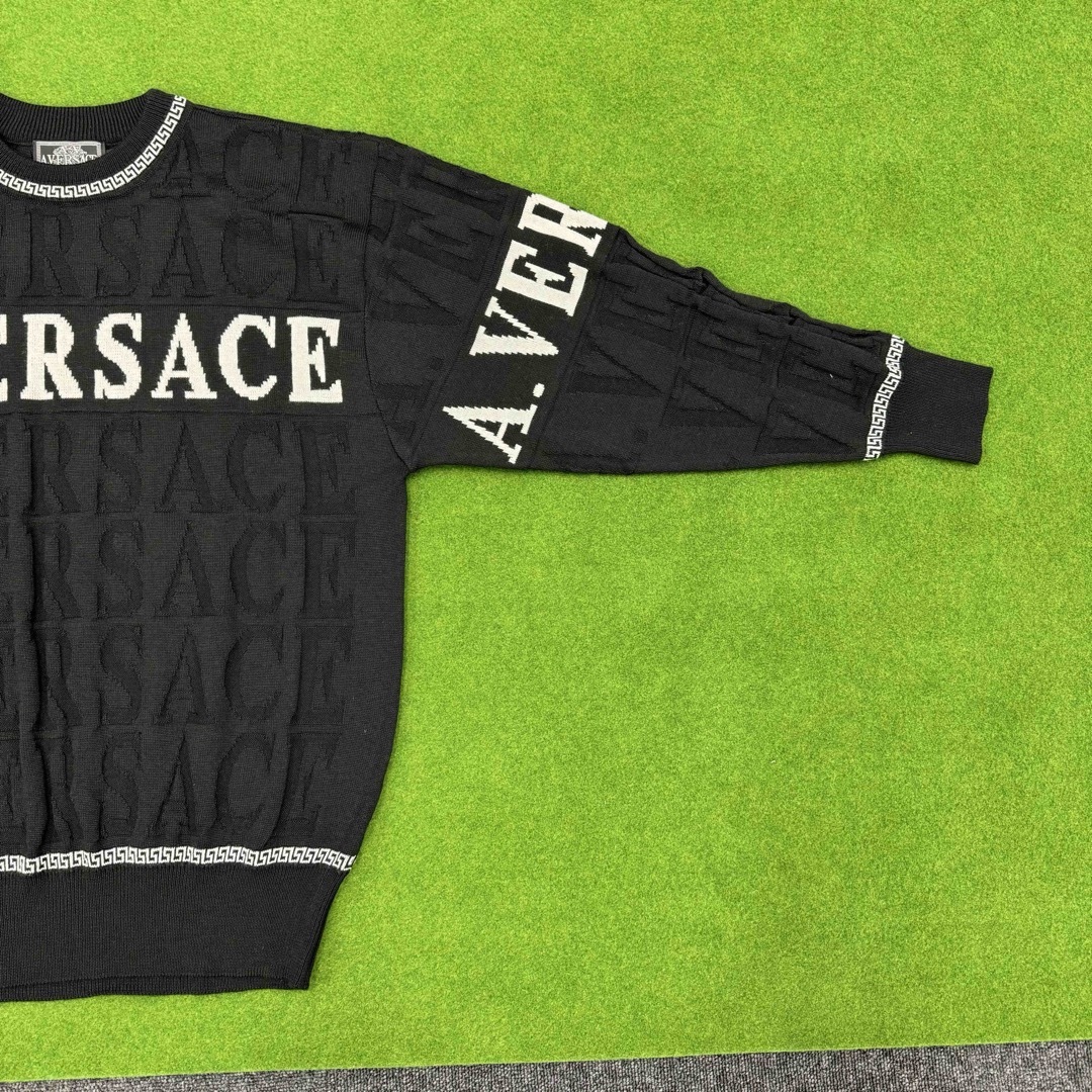 ベルサーチ　VERSACE ロゴ柄　ニット　美品