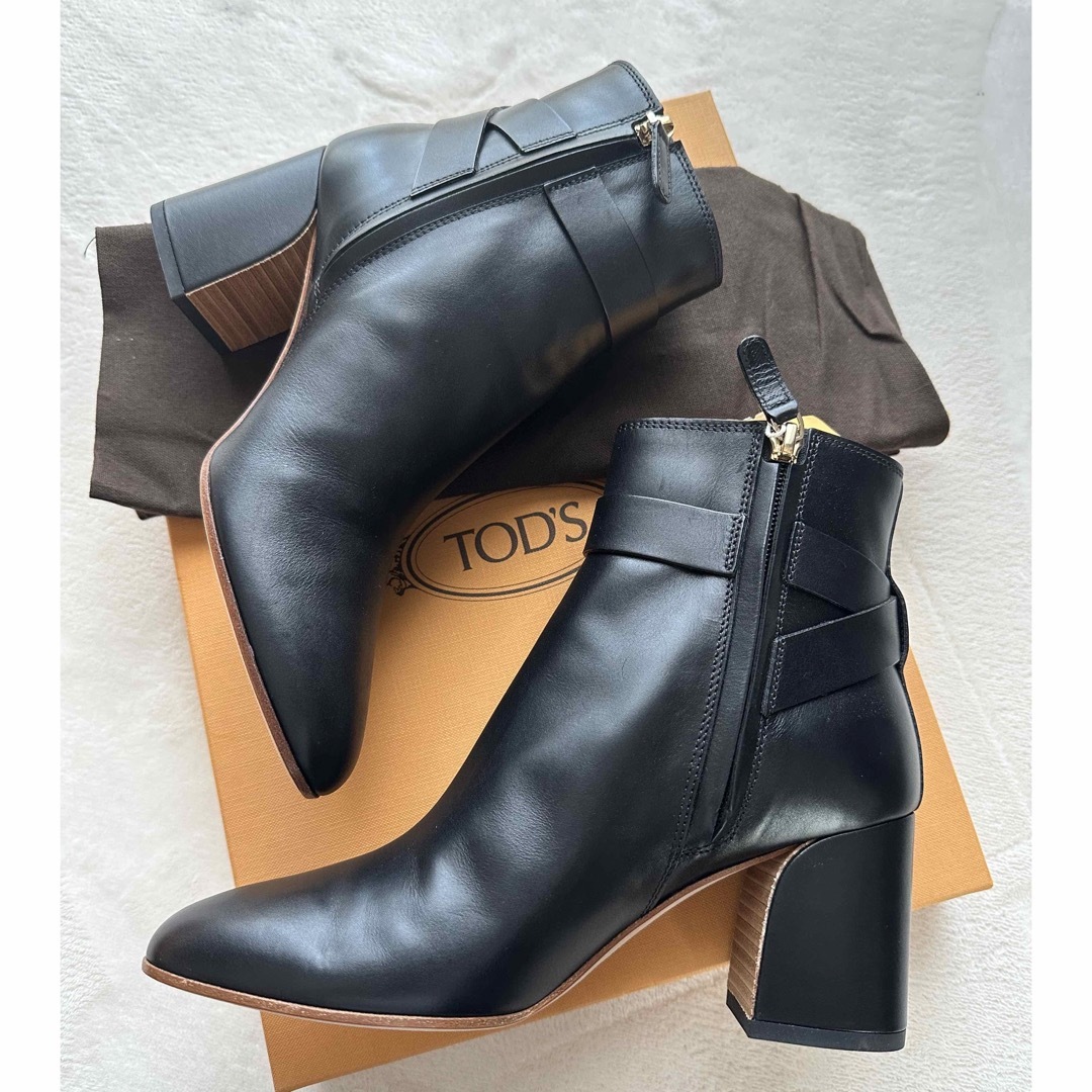 TOD'S - 限定値下げ!新品未使用!トッズ レザーショートブーツの通販