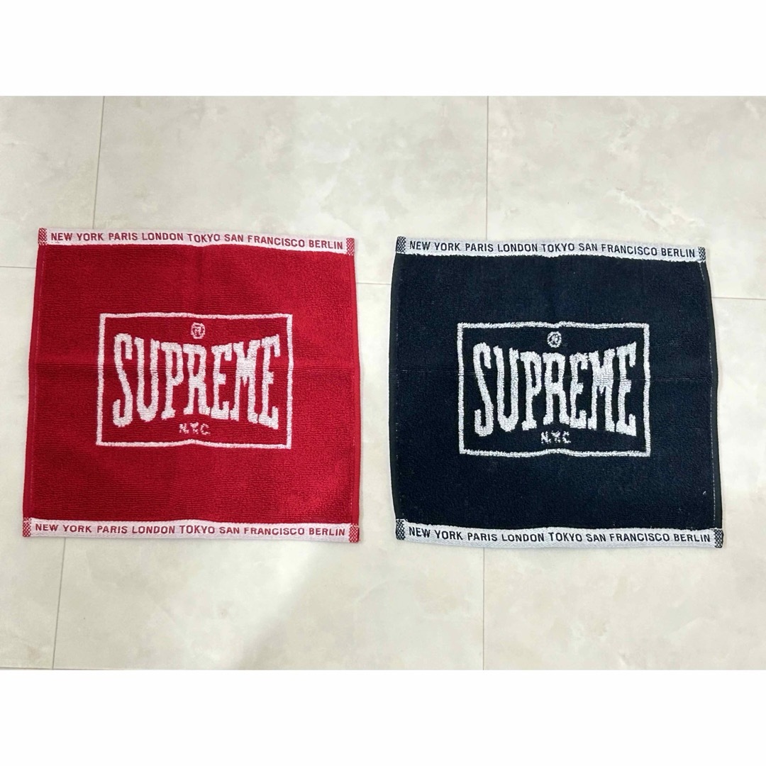 Supreme(シュプリーム)のシュプリーム　ハンドタオル　赤・黒　 エンタメ/ホビーのコレクション(ノベルティグッズ)の商品写真