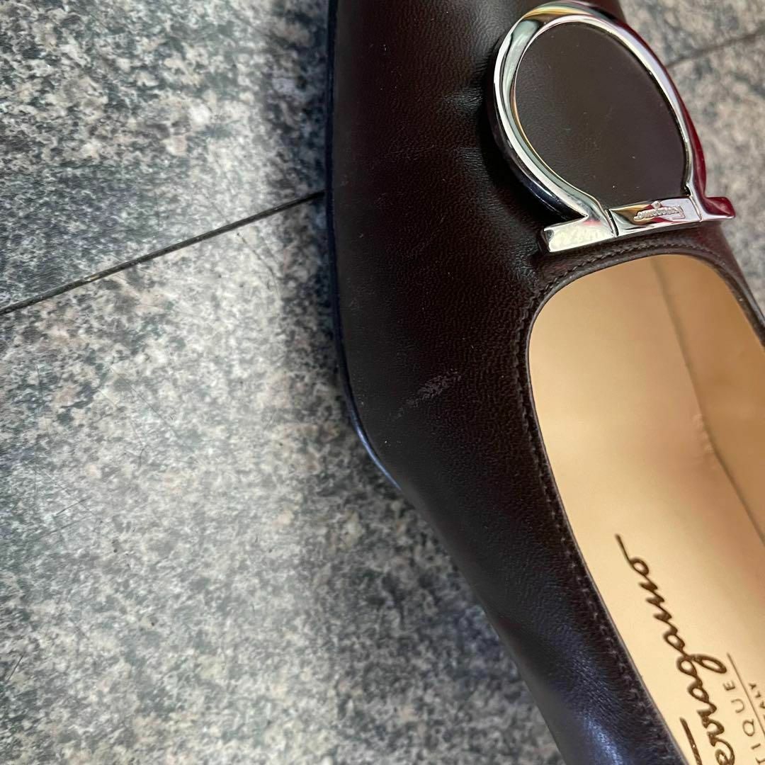 正規品Salvatore FERRAGAMOパンプス