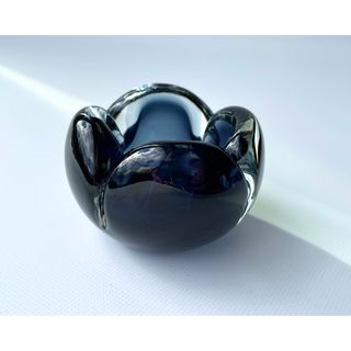 イッタラ(iittala)のNuutajarvi ヤーッコ・ニエミ Kukka ダークブルー(置物)