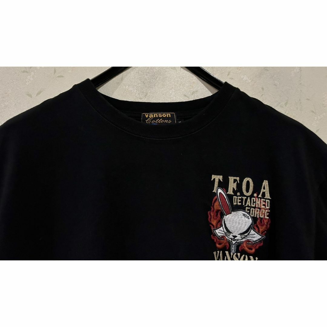 VANSON(バンソン)の＊VANSON×デスラビット 白服 刺繍 半袖Tシャツ トップス XL メンズのトップス(Tシャツ/カットソー(七分/長袖))の商品写真