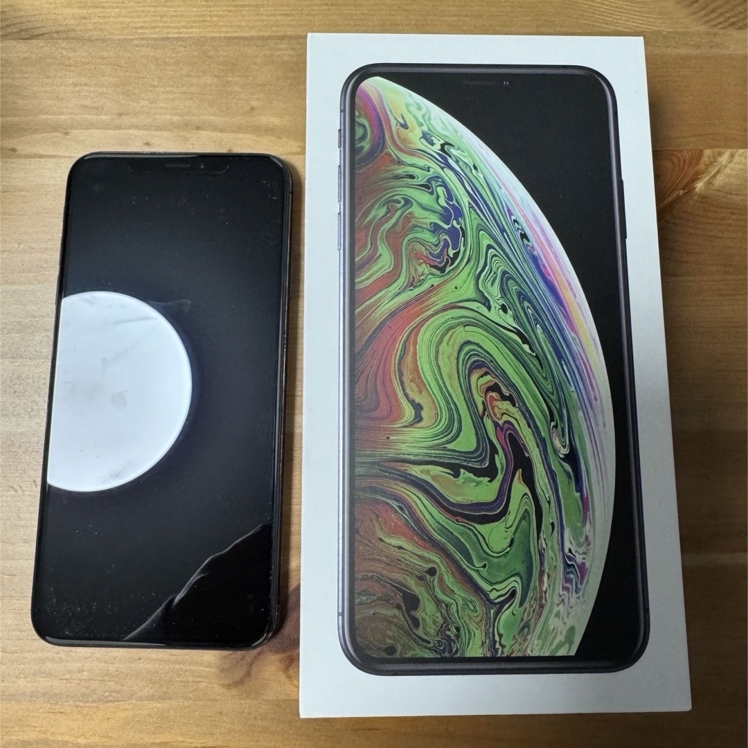 iPhone Xs Max Space Gray 256 GB docomo+storksnapshots.com