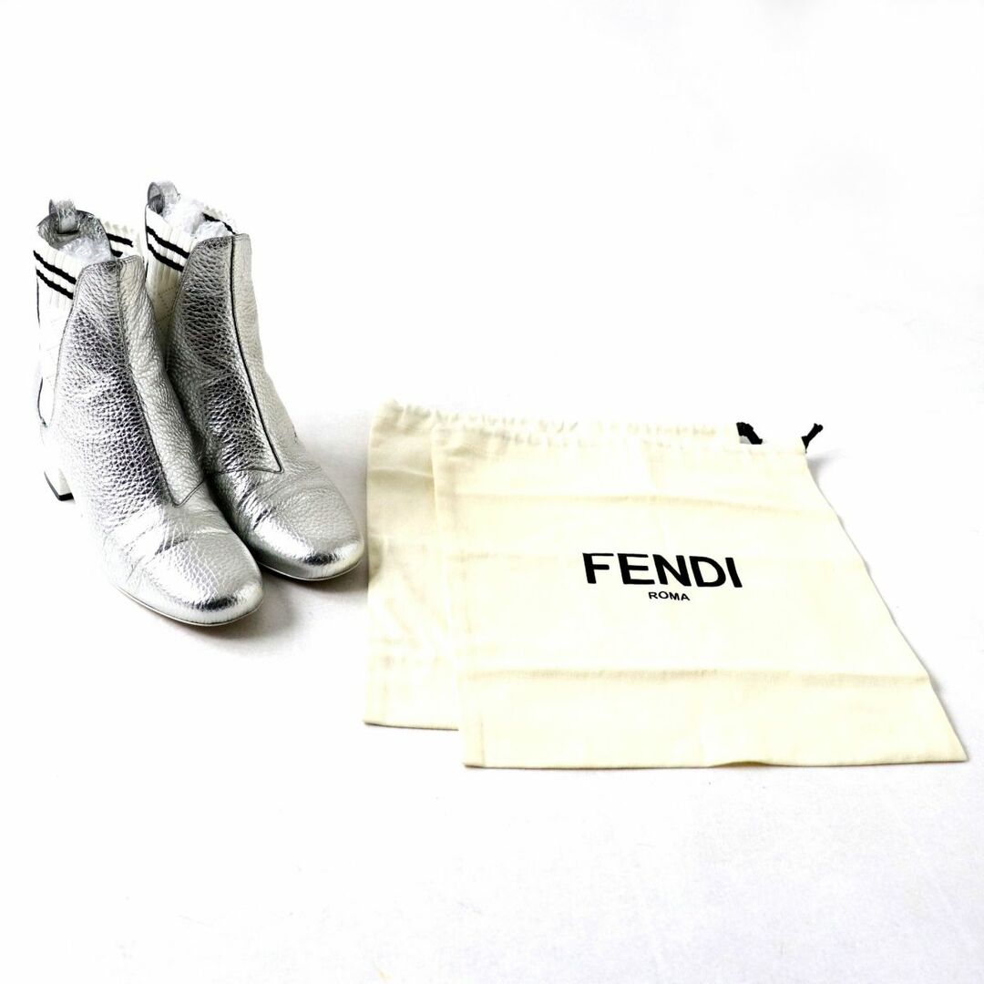 5cmワイズ幅良品◎イタリア製 FENDI フェンディ レディース サイドゴア（サイドソックス） レザー ショートブーツ ローヒール シルバー 35 保管袋付き
