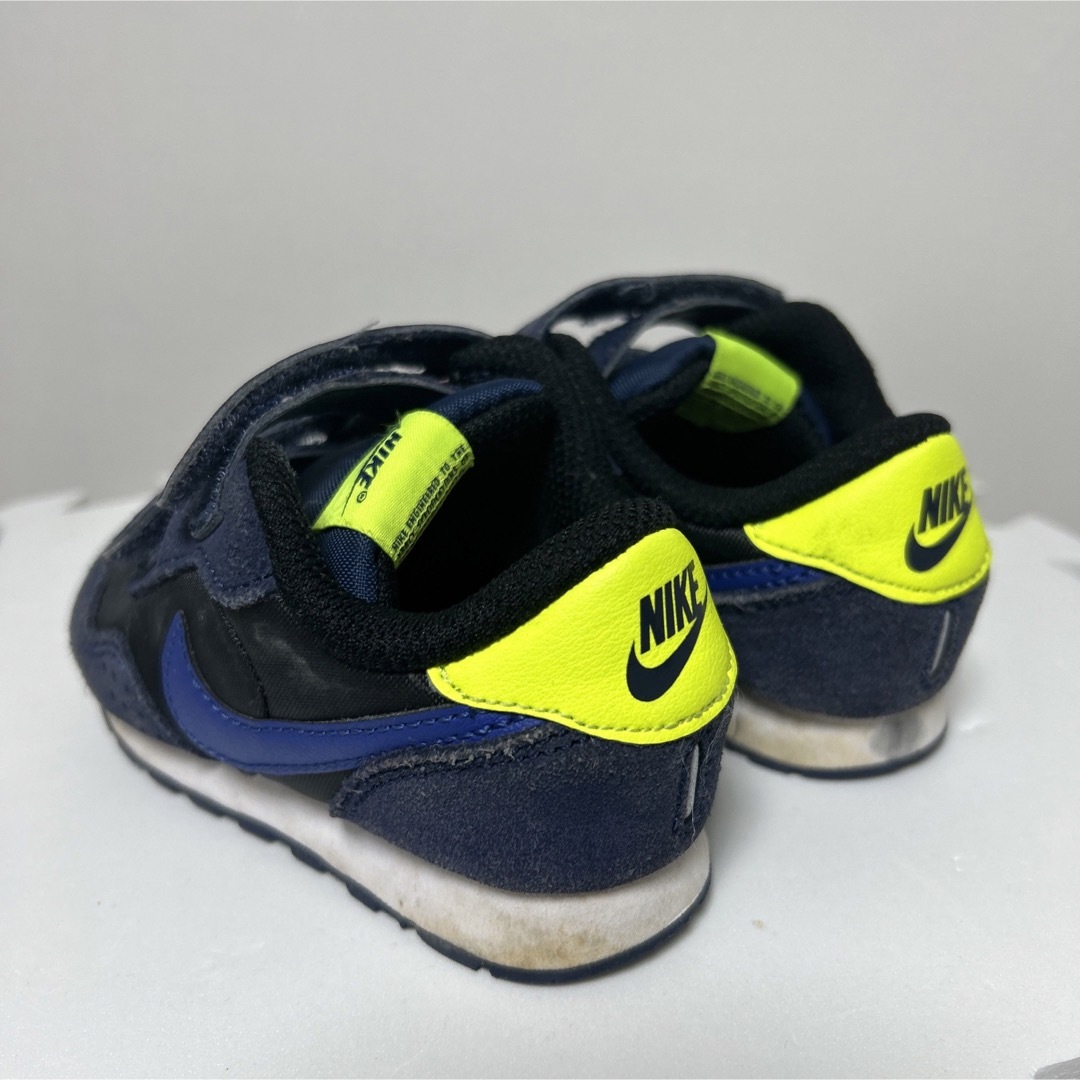 NIKE(ナイキ)のNIKE キッズ　スニーカー キッズ/ベビー/マタニティのキッズ靴/シューズ(15cm~)(スニーカー)の商品写真