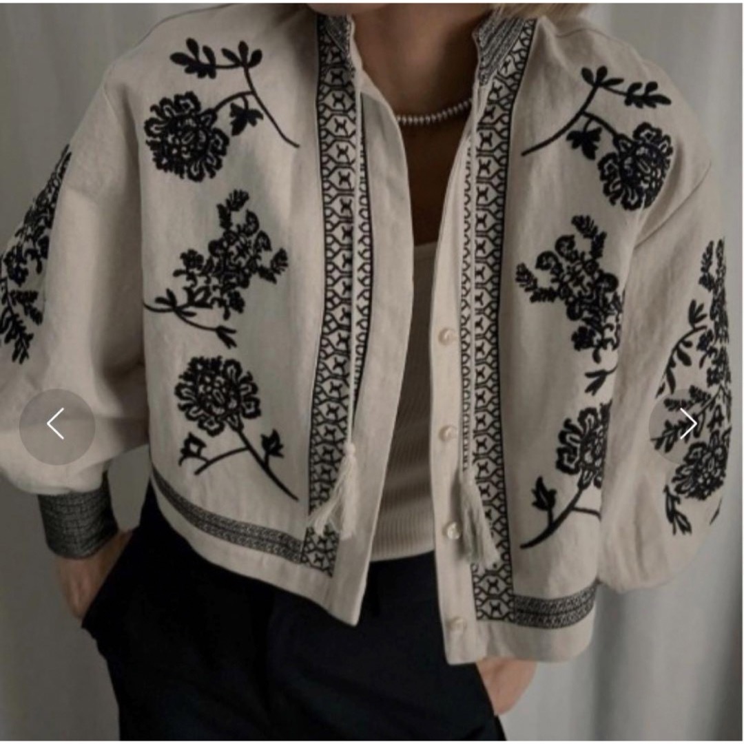 Ameri VINTAGE - MEDI VINTAGE FLOWER EMBROIDERY SHIRT の通販 by