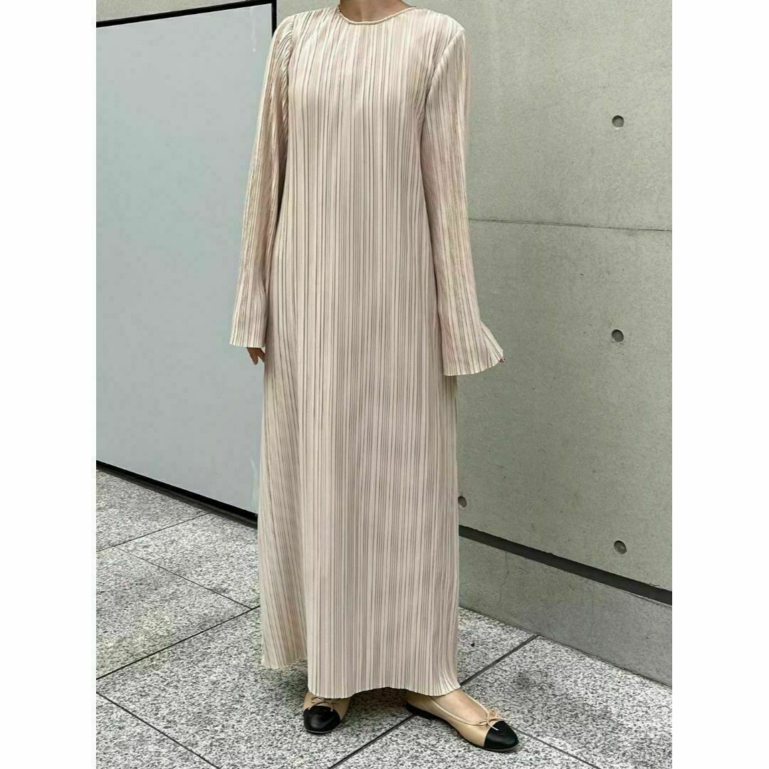 完売 新品 ClaSTEllaR PLEATED LONG DRESS ベージュ