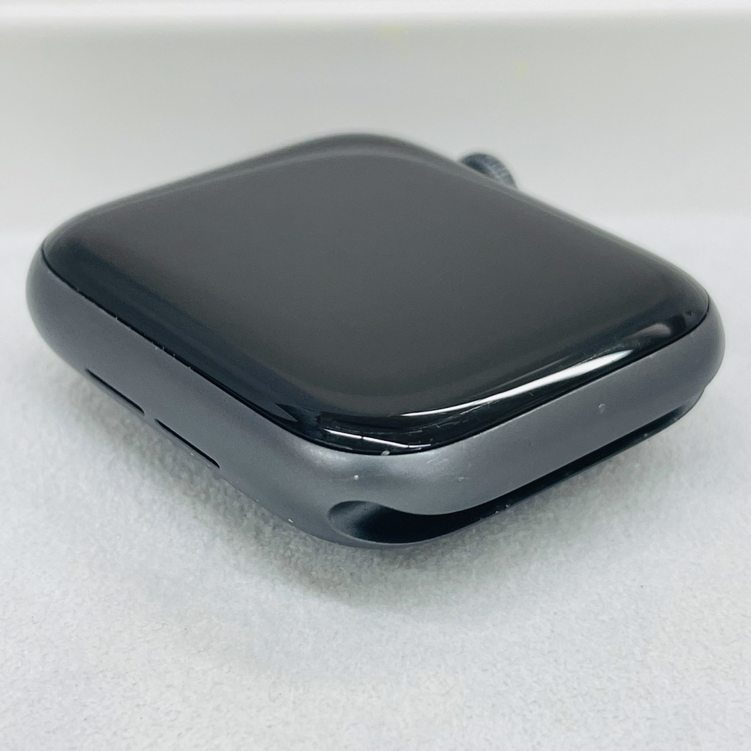 Apple Watch(アップルウォッチ)のApple Watch4 44mm　W1114 メンズの時計(腕時計(デジタル))の商品写真