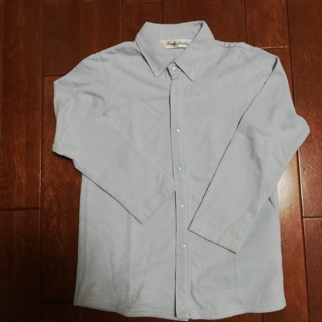 カッターシャツ　120センチ　青 キッズ/ベビー/マタニティのキッズ服男の子用(90cm~)(Tシャツ/カットソー)の商品写真