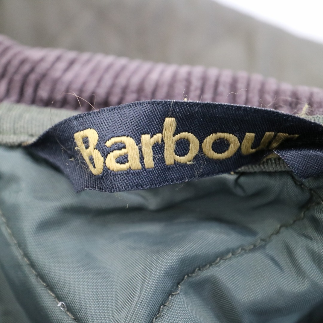 Barbour(バーブァー)のBarbour バブアー キルティングジャケット 刺繍  ユーロ  ヨーロッパ古着 カバーオール カーキ (メンズ XL) 中古 古着 O7334 メンズのジャケット/アウター(その他)の商品写真