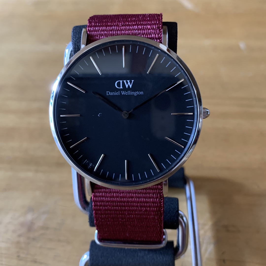 新品✨ダニエルウェリントン クラシック 腕時計 DW00100270 レッド