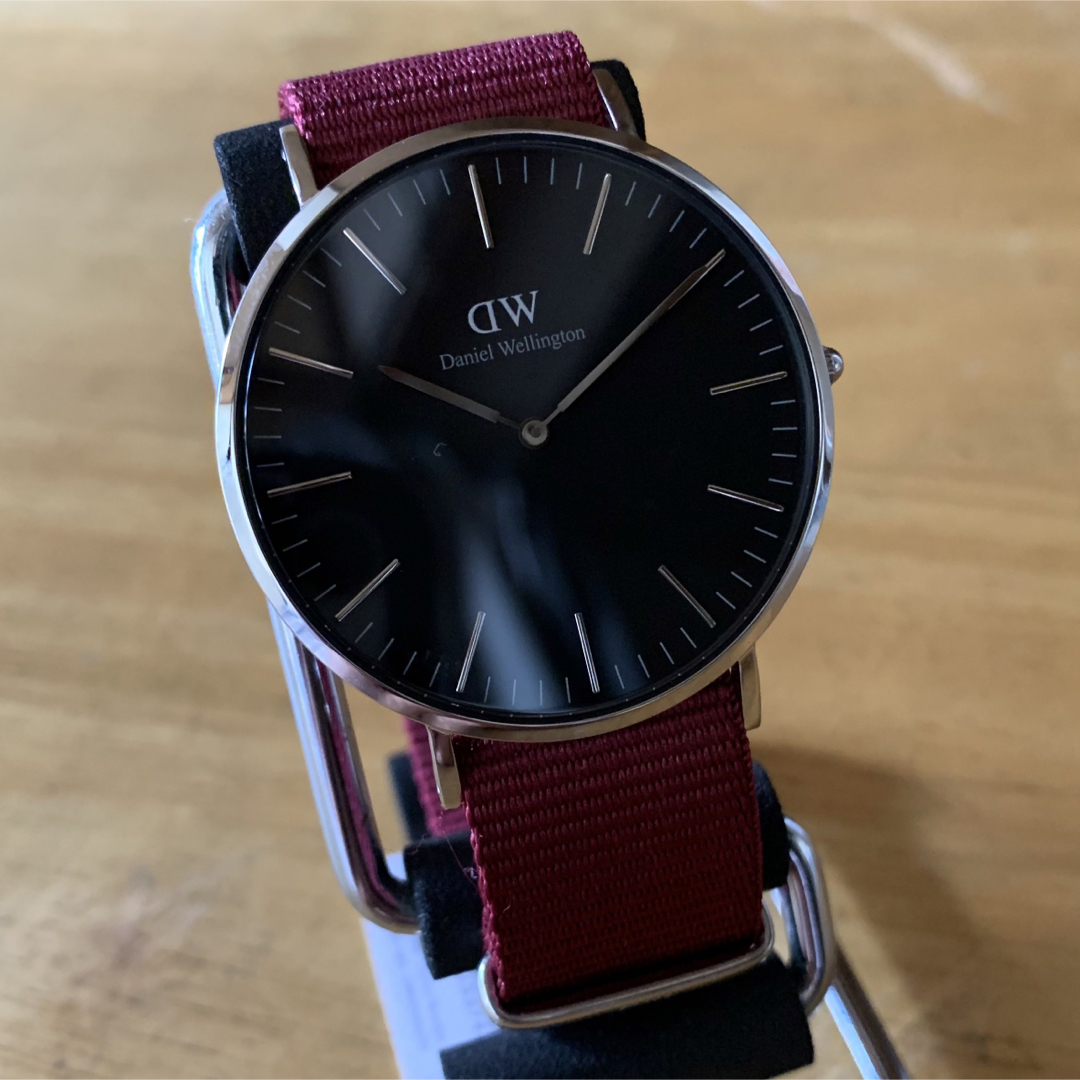 新品✨ダニエルウェリントン クラシック 腕時計 DW00100270 レッド