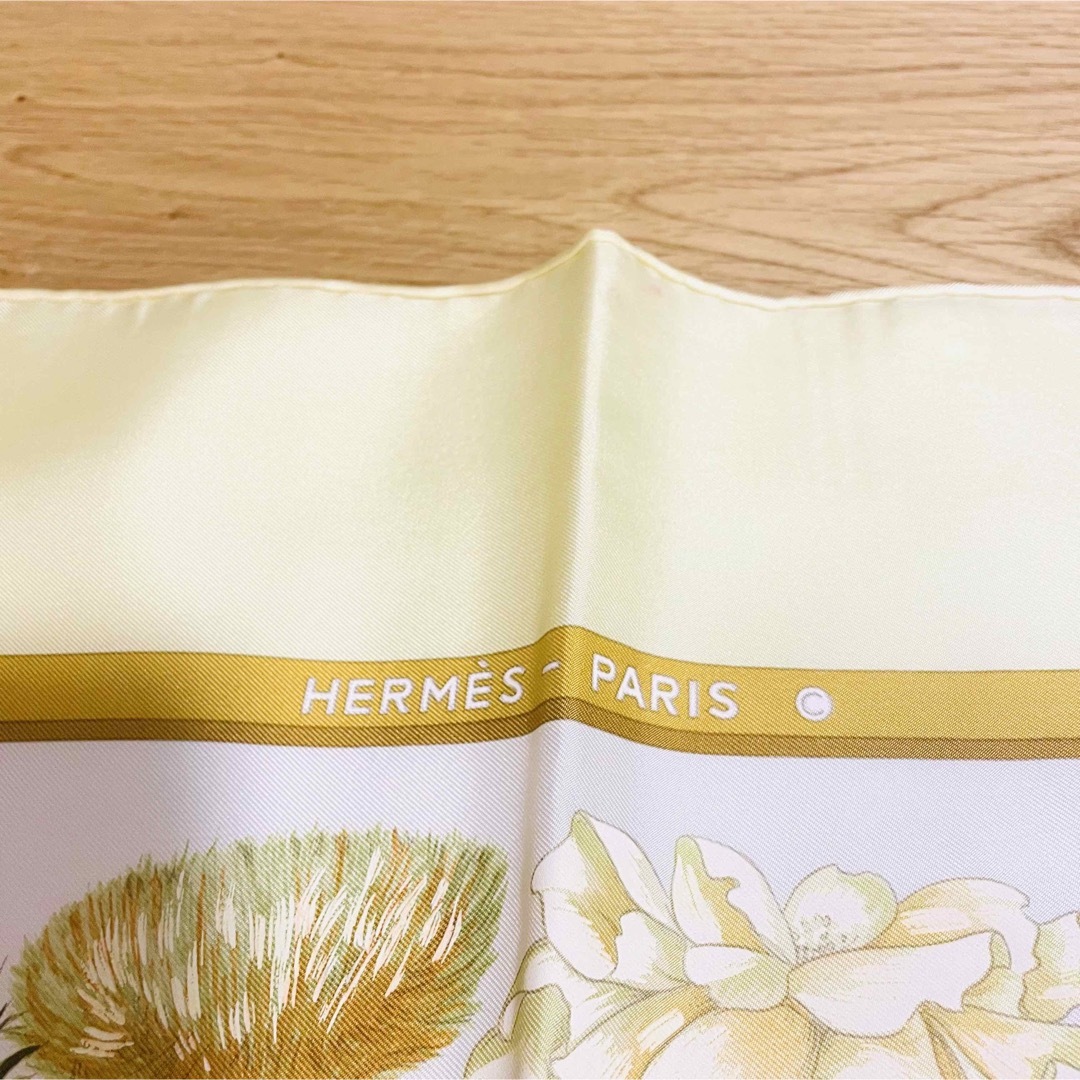 Hermes - 希少 HERMES エルメス カレ90 スカーフ シルク 花柄 フラワー