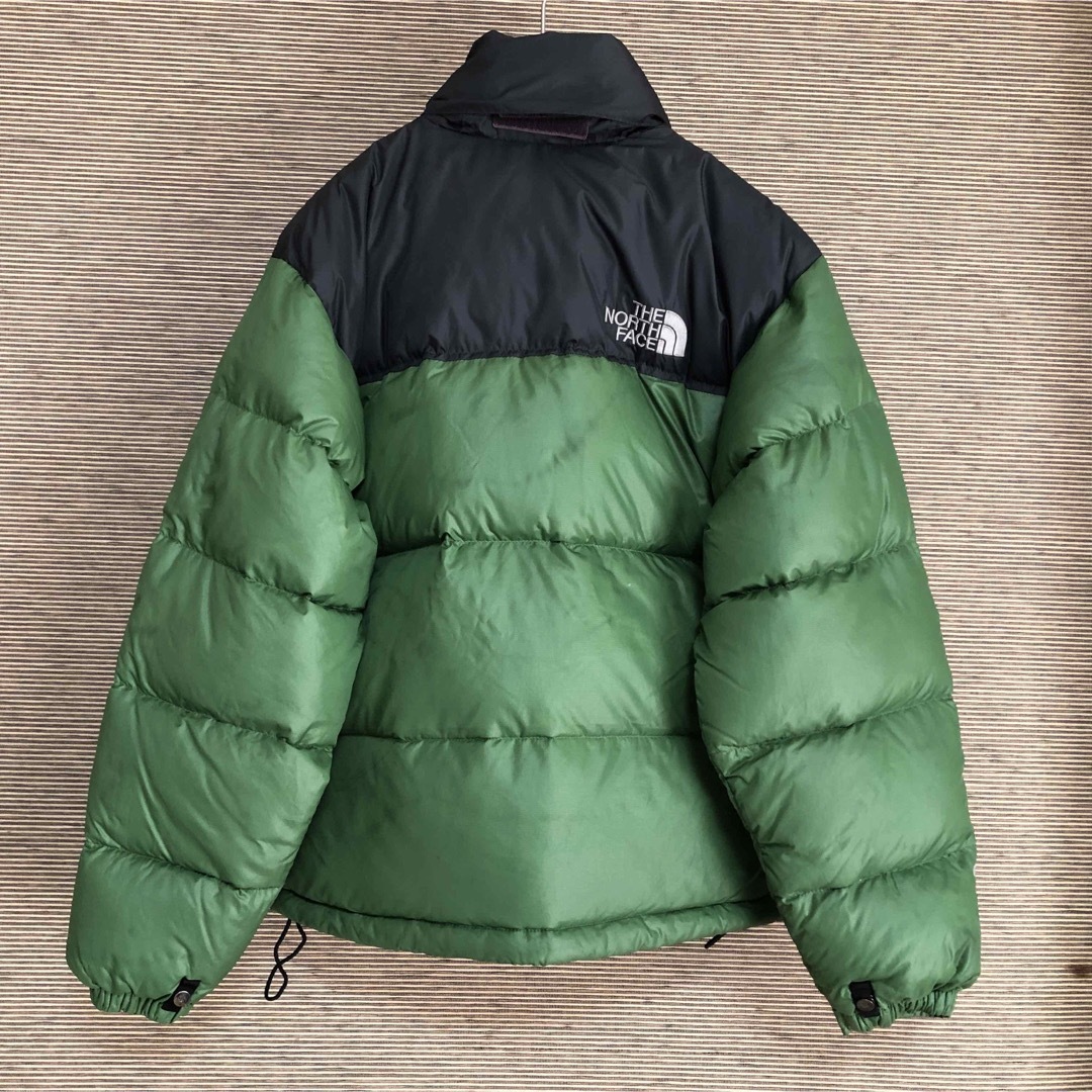 THE NORTH FACE(ザノースフェイス)の【ノースフェイス】ヌプシダウンジャケット　緑　700　刺繍　ワンポイントロゴKA メンズのジャケット/アウター(ダウンジャケット)の商品写真