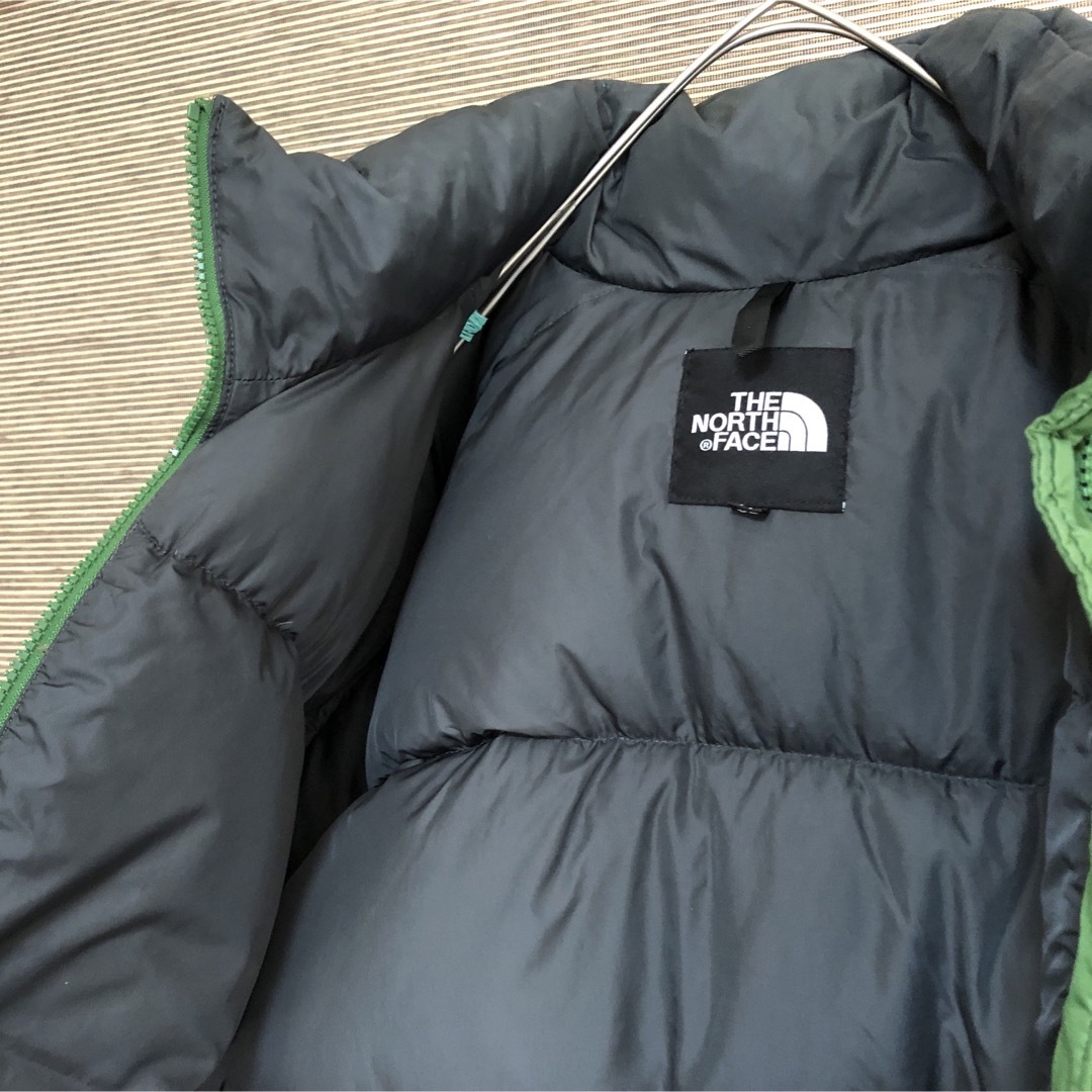 THE NORTH FACE(ザノースフェイス)の【ノースフェイス】ヌプシダウンジャケット　緑　700　刺繍　ワンポイントロゴKA メンズのジャケット/アウター(ダウンジャケット)の商品写真