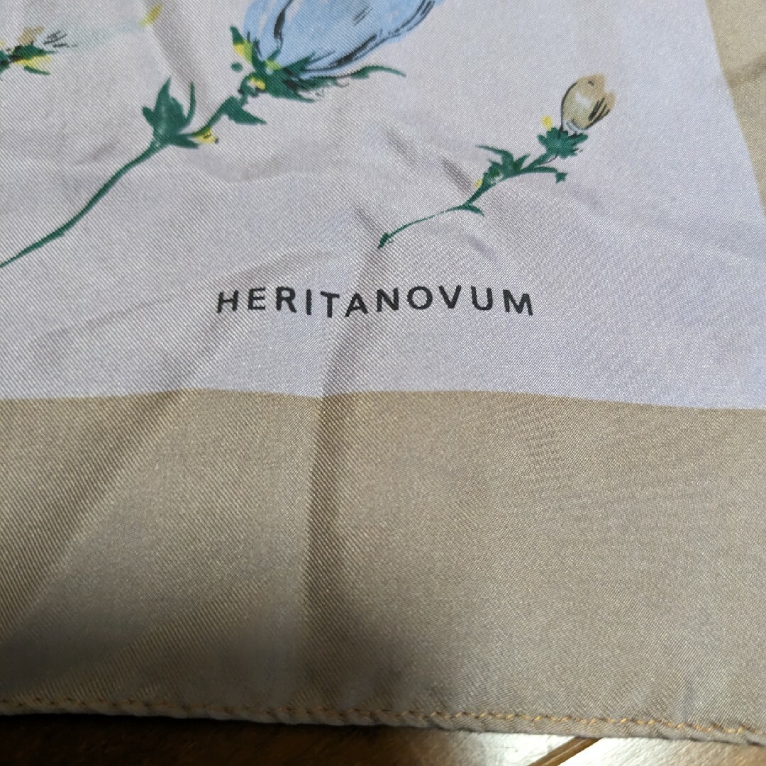HERITANOVUM ベルトセットスカーフ新品 レディースのファッション小物(バンダナ/スカーフ)の商品写真