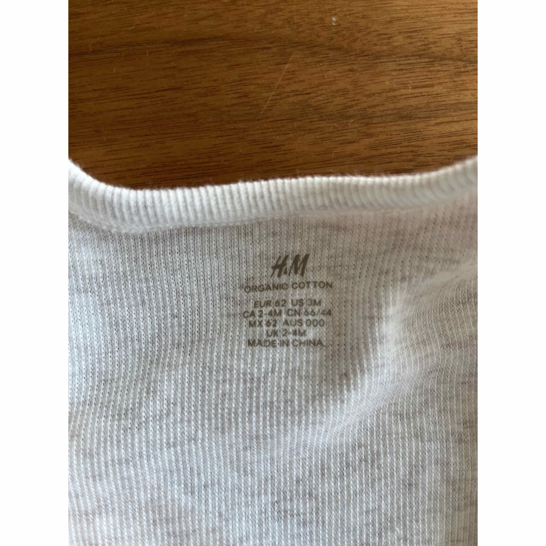 H&M(エイチアンドエム)のH&M ラップボディスーツセット　3M 未使用品 キッズ/ベビー/マタニティのベビー服(~85cm)(肌着/下着)の商品写真