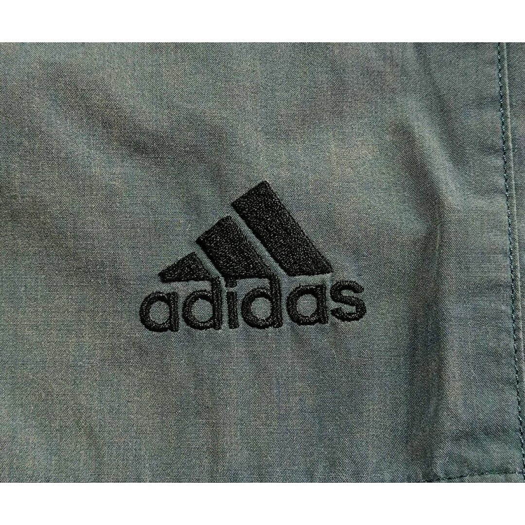 adidas(アディダス)の・古着　adidas ハーフパンツ　ポリ65%綿35% グレー　Lサイズ メンズのパンツ(ショートパンツ)の商品写真