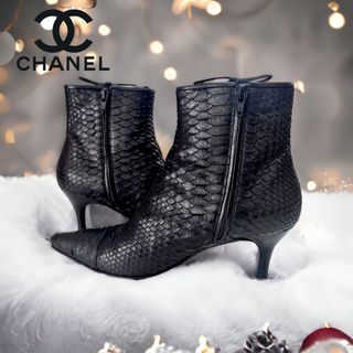 【美品】CHANEL シャネル ブラック ショートブーツ パイソン レザー