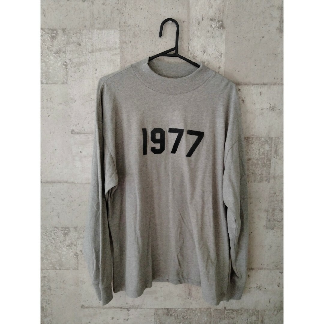 Essential(エッセンシャル)の【新品】ESSENTIALS  ロンT 1977 ダークオートミール メンズのトップス(Tシャツ/カットソー(七分/長袖))の商品写真