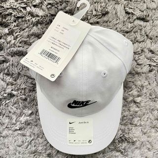 ナイキ(NIKE)のナイキ 帽子 キャップ 子供用 キッズ 白 ホワイト 新品未使用！送料込！(帽子)