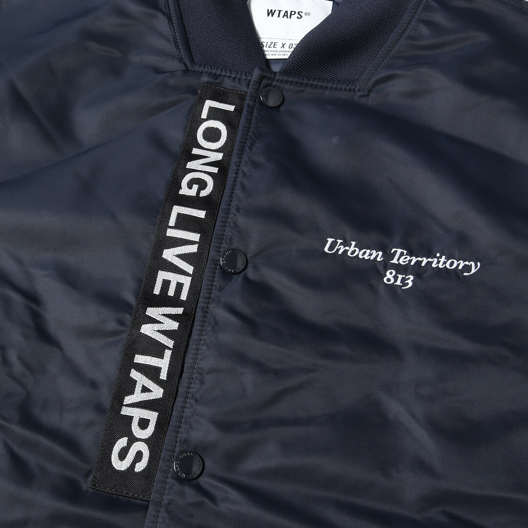 WTAPS ダブルタップス ジャケット サイズ:L 22AW テープロゴ ナイロン チーム ジャケット スタジャン TEAM JACKET  NYLON. TWILL. UT813 ネイビー 紺 アウター ブルゾン 【メンズ】【中古】【美品】