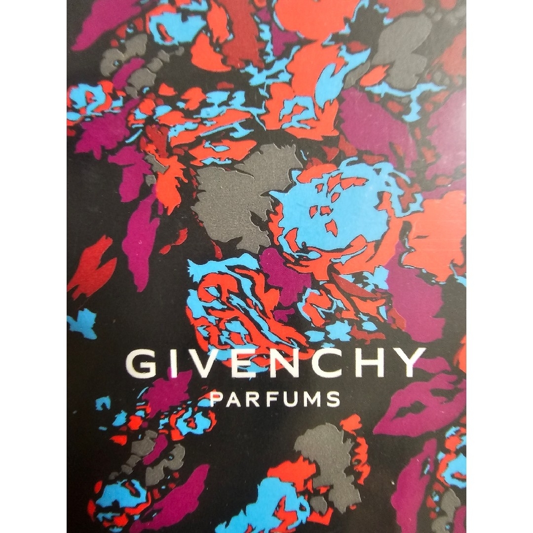 GIVENCHY(ジバンシィ)のGIVENCHY　PARFUMS　ノベルティ　ノート インテリア/住まい/日用品の文房具(ノート/メモ帳/ふせん)の商品写真